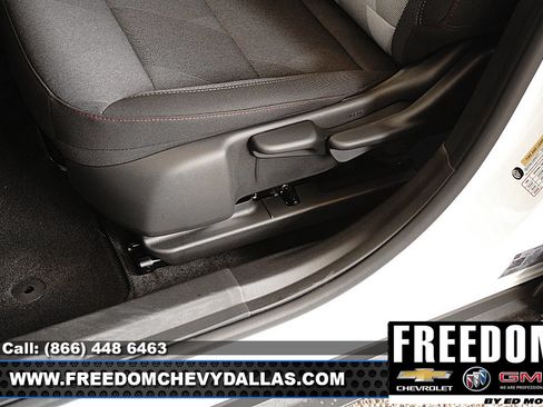 New 2026 Chevrolet Trax RS w/ Driver Confidence Package FWD image 35