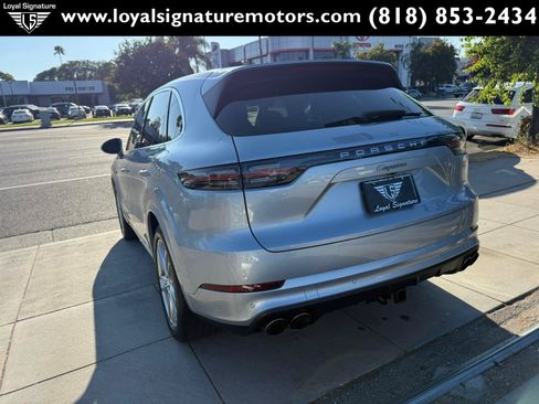 Used 2021 Porsche Cayenne E-Hybrid AWD/4WD image 5