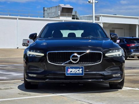 Used 2019 Volvo S90 T5 Momentum FWD image 2