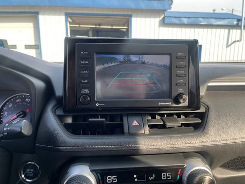 Used 2021 Toyota RAV4 XLE w/ Convenience Package AWD/4WD image 25