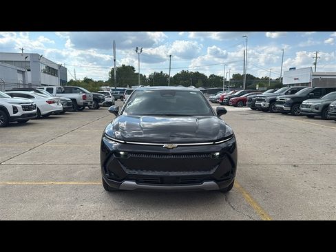 New 2025 Chevrolet Equinox EV LT image 30