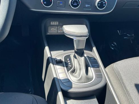 Certified 2025 Hyundai Kona SE AWD/4WD image 21