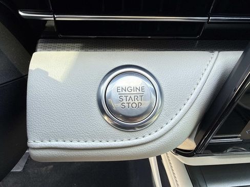 New 2026 Lincoln Nautilus Premier AWD/4WD image 29