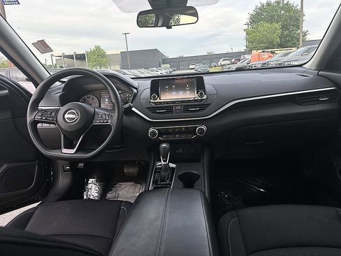 Certified 2024 Nissan Altima 2.5 S FWD image 15