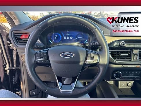 Used 2022 Ford Escape Titanium w/ Titanium Elite Package image 19