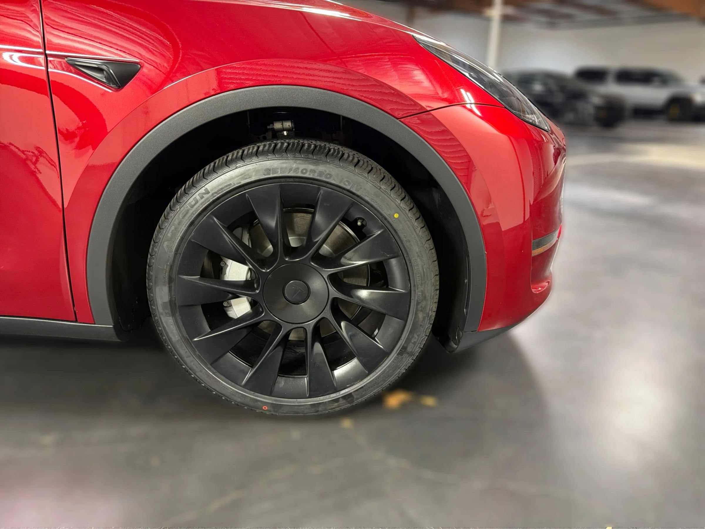 Used 2024 Tesla Model Y Long Range AWD/4WD image 17
