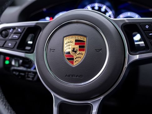 Certified 2023 Porsche Cayenne Platinum Edition AWD/4WD image 29