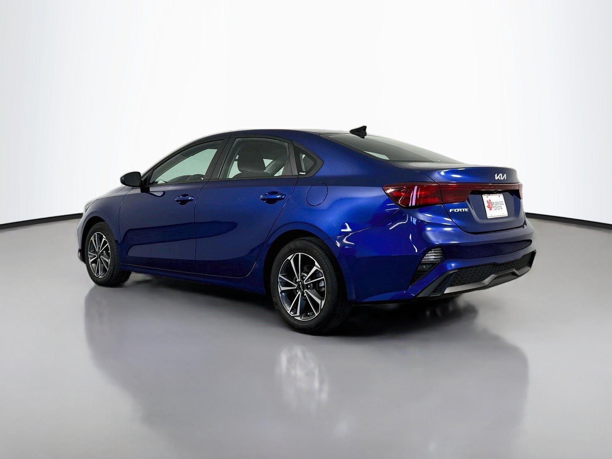 Used 2023 Kia Forte LXS FWD image 5
