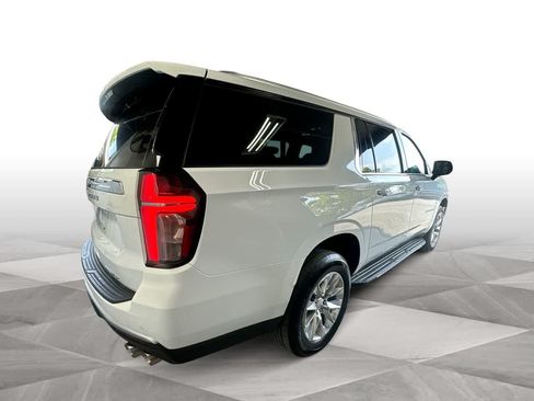 Used 2024 Chevrolet Suburban Premier RWD image 8