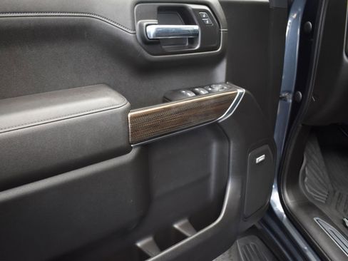 Used 2022 Chevrolet Silverado 1500 RST image 11