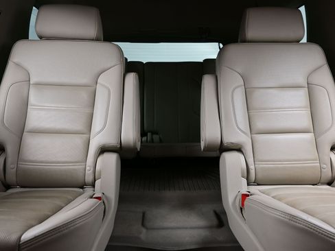 Used 2020 GMC Yukon Denali w/ Denali Premium Package image 16