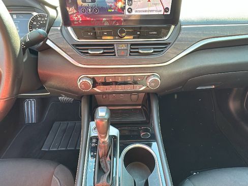 Certified 2023 Nissan Altima 2.5 SV w/ SV Premium Package image 20