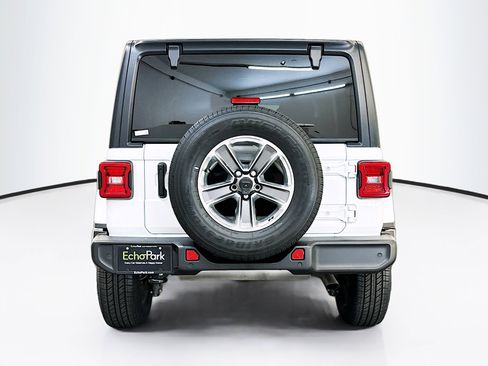 Used 2021 Jeep Wrangler Unlimited Sahara image 7
