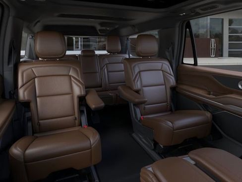 New 2026 Lincoln Navigator L Reserve AWD/4WD image 11