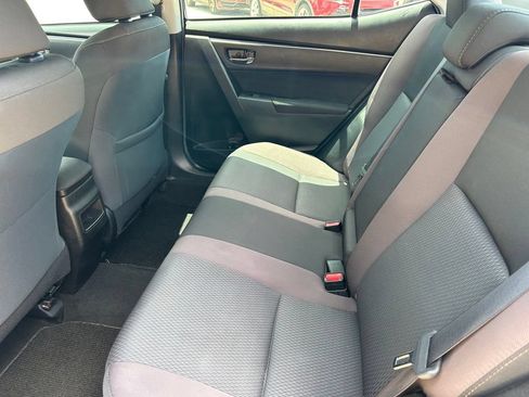 Used 2018 Toyota Corolla LE FWD image 15