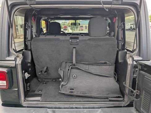 Used 2023 Jeep Wrangler Sport image 34