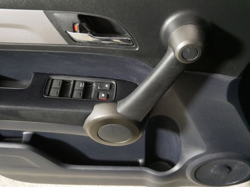 Used 2011 Honda CR-V SE image 19