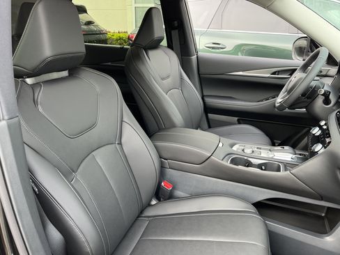 Certified 2026 INFINITI QX60 Luxe w/ Family Package FWD image 22