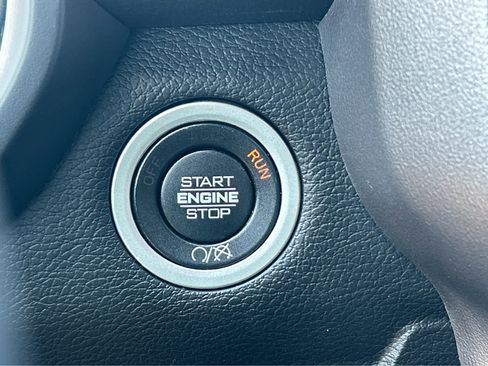 Used 2024 RAM 2500 Big Horn w/ Bed Utility Group image 23