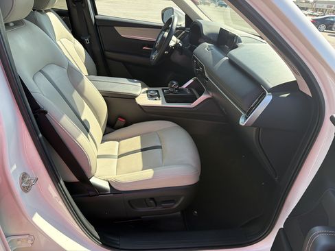 Certified 2024 MAZDA CX-90 Plug-In Hybrid w/ Premium Pkg AWD/4WD image 87