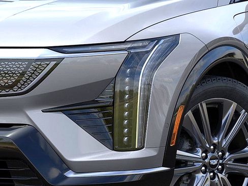 New 2025 Cadillac Optiq Sport 2 image 10