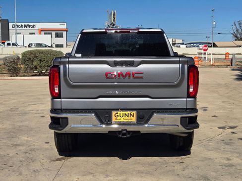 Certified 2021 GMC Sierra 1500 SLT image 4