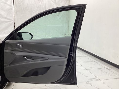 Used 2021 Hyundai Elantra SEL w/ Convenience + Premium Package FWD image 19