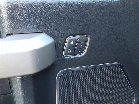 Used 2020 Ford F150 Lariat image 19