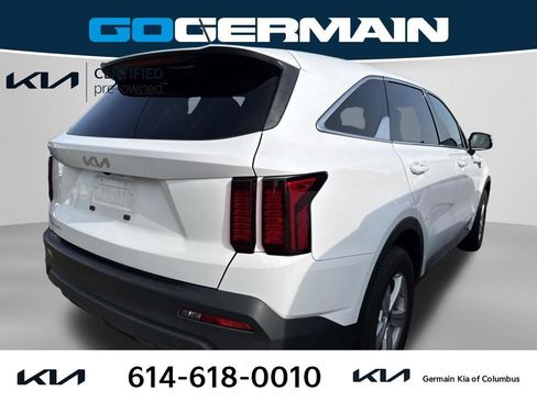 Certified 2023 Kia Sorento LX FWD image 6
