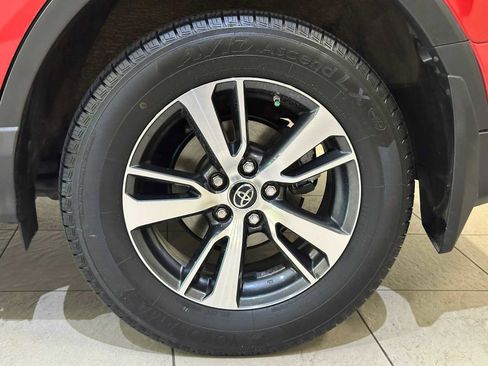 Used 2017 Toyota RAV4 XLE w/ Plus Special Value Package AWD/4WD image 8