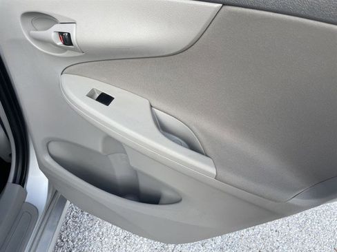 Used 2009 Toyota Corolla LE FWD image 17