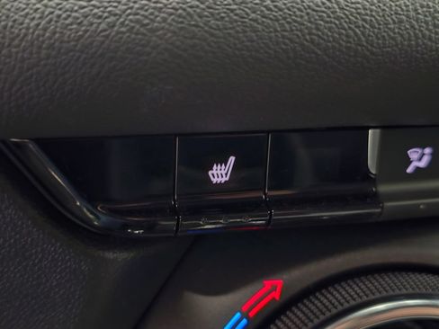 Used 2026 Chevrolet Blazer LT FWD image 19