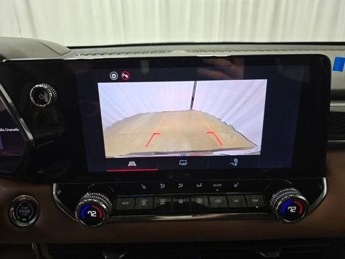New 2025 GMC Canyon AT4 w/ Nightfall Edition AWD/4WD image 11