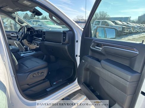 Used 2022 Chevrolet Silverado 1500 LTZ image 27