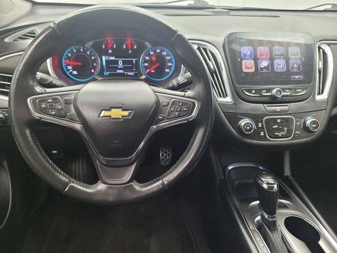 Used 2017 Chevrolet Malibu LT FWD image 22
