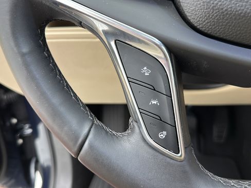 Used 2017 Cadillac XT5 Luxury w/ Driver Awareness Package FWD image 20