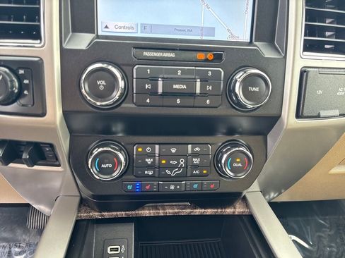 Used 2019 Ford F350 Lariat w/ Lariat Ultimate Package image 16