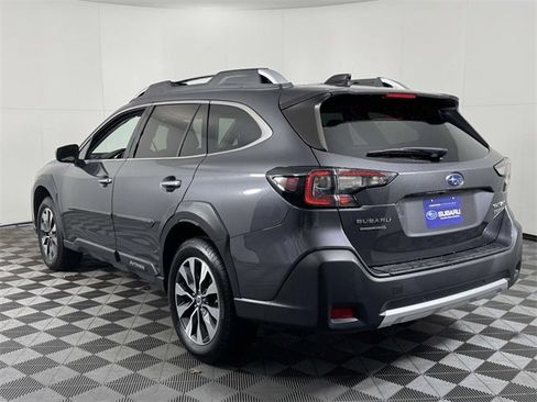 Used 2023 Subaru Outback Touring image 8