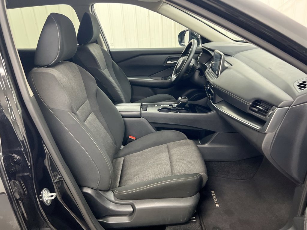 Used 2024 Nissan Rogue SV FWD image 21