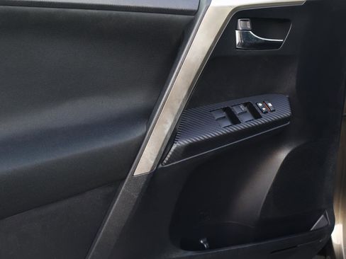 Used 2015 Toyota RAV4 XLE image 15