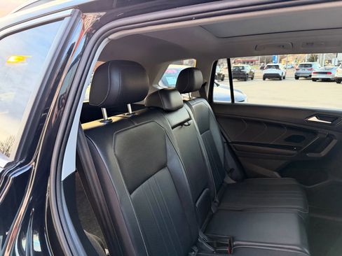 Used 2022 Volkswagen Tiguan SE image 30