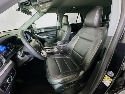 Certified 2024 Ford Explorer XLT w/ Equipment Group 202A AWD/4WD image 28