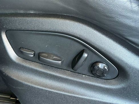 Used 2023 Porsche Cayenne image 13