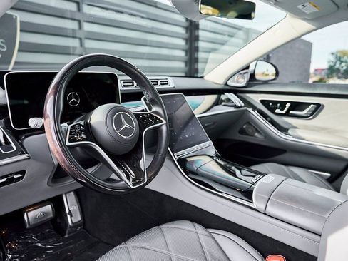 Used 2021 Mercedes-Benz Maybach S 580 4MATIC image 2