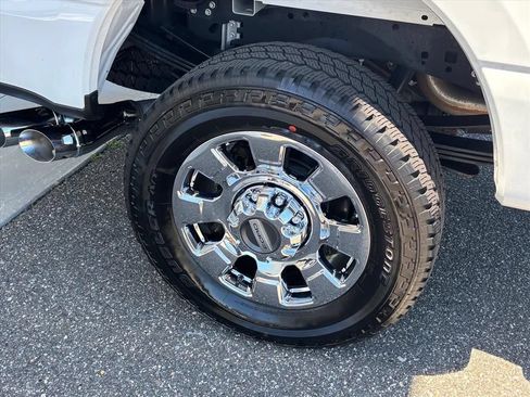 Used 2025 Ford F250 Lariat w/ Lariat Ultimate Package AWD/4WD image 27