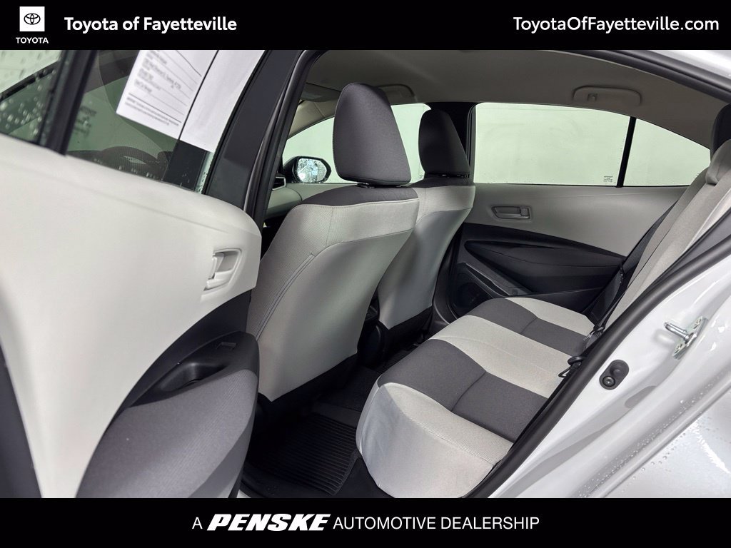 Used 2027 Toyota Corolla LE FWD image 26