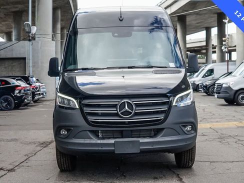Used 2024 Mercedes-Benz Sprinter 2500 image 11