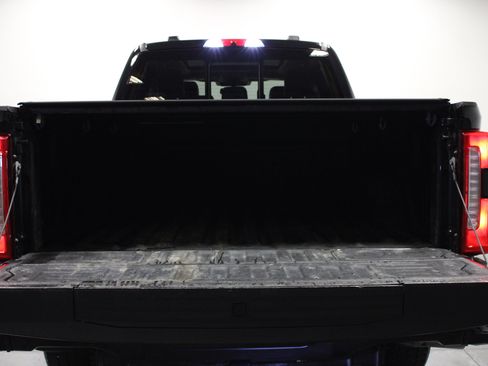 Used 2024 Ford F350 Lariat w/ Lariat Ultimate Package AWD/4WD image 14