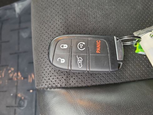 Used 2022 Dodge Durango GT image 28