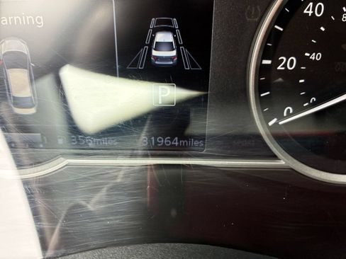 Used 2025 Nissan Versa SV FWD image 38